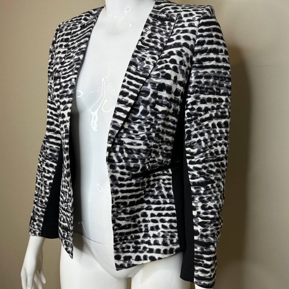 Calvin Klein Leopard animal print Blazer Size 2